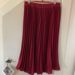 Burgundy Pleated Midi Skirt